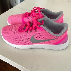 Brand new pink Nike Free RN 4.5 Youth - Never worn